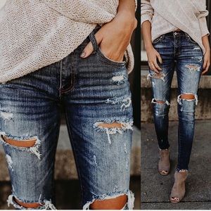 VICI Distressed Frayed Skinny Jeans - NEW